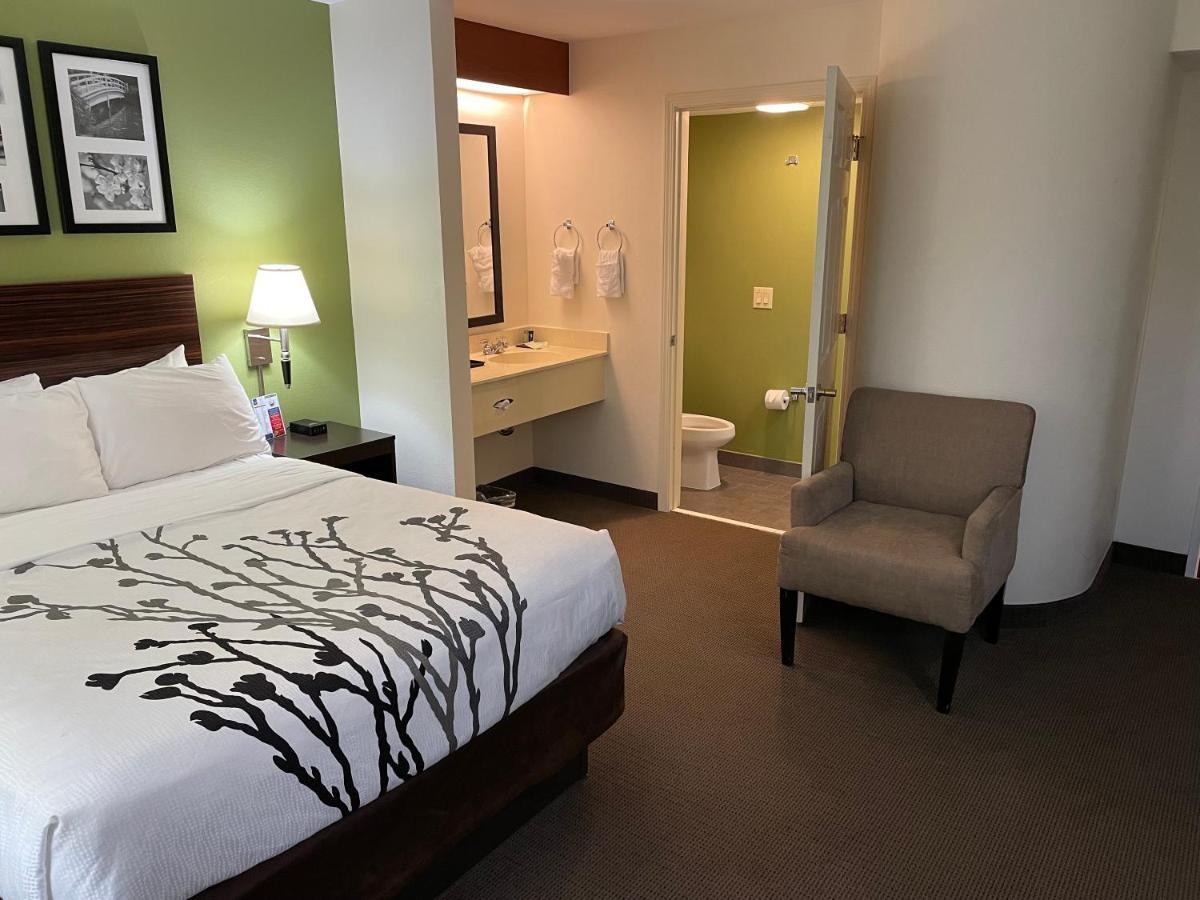 Sleep Inn Raleigh Durham Airport Exterior foto